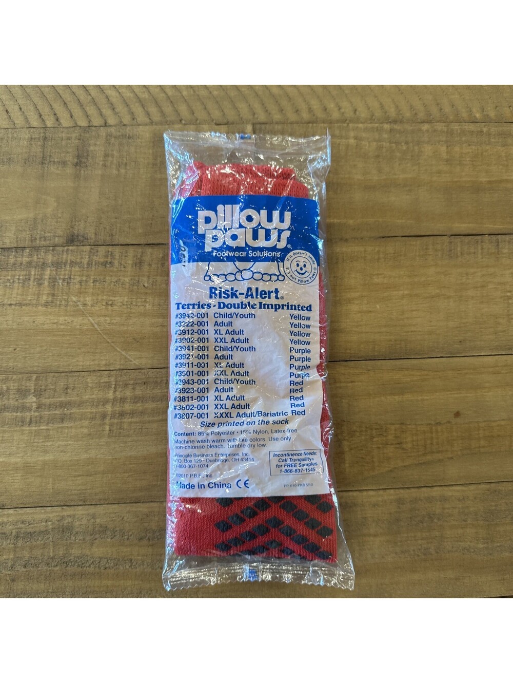 Pillow Paws Footwear Solutions XXL Adult Red Socks New Sealed